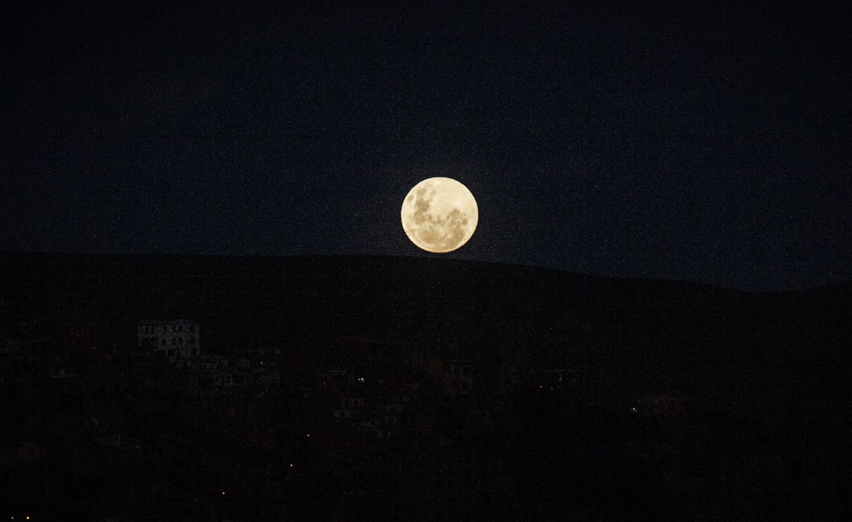 Calendario lunar de abril 2024: ¿cuándo habrá Luna llena?