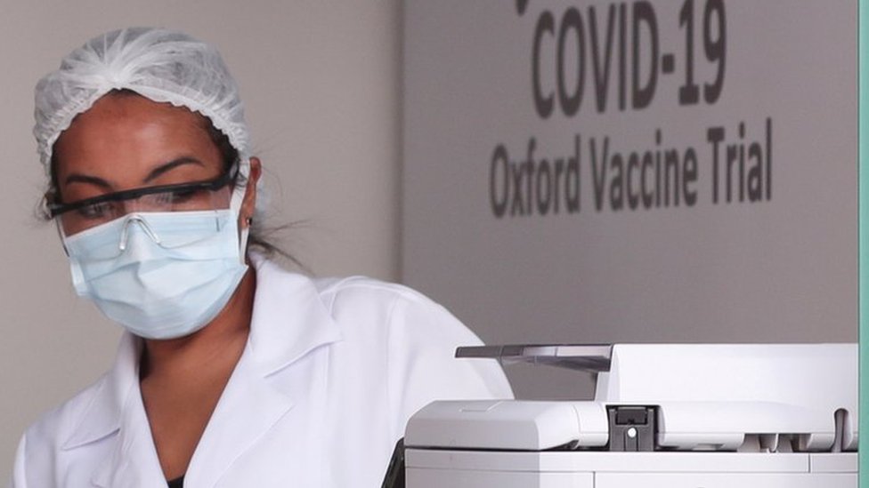 Tras muerte de voluntario, continúan pruebas de la vacuna de AstraZeneca en Brasil