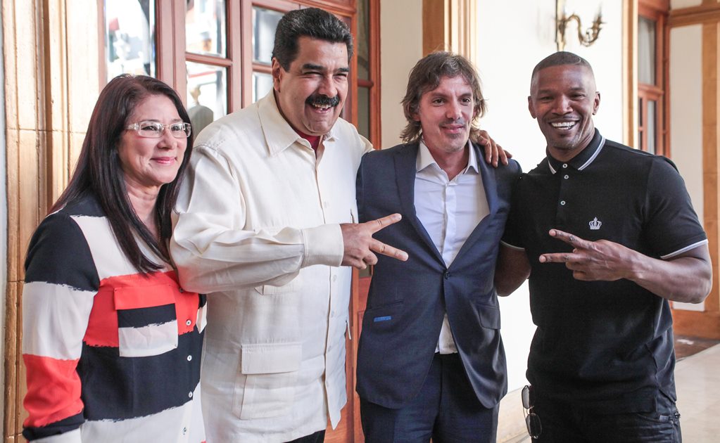 Jamie Foxx y Lukas Haas se reúnen con Nicolás Maduro