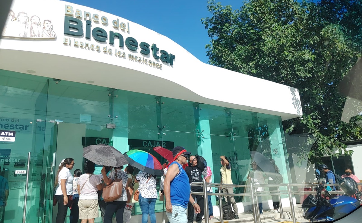 Falta de cajeros y personal retrasa pagos de pensiones del Bienestar en Yucatán 