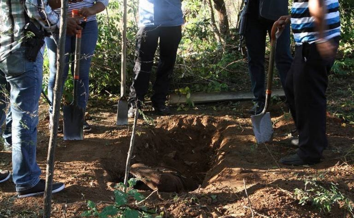 Localizan 5 fosas clandestinas con 8 cuerpos en límites de Oaxaca con Veracruz