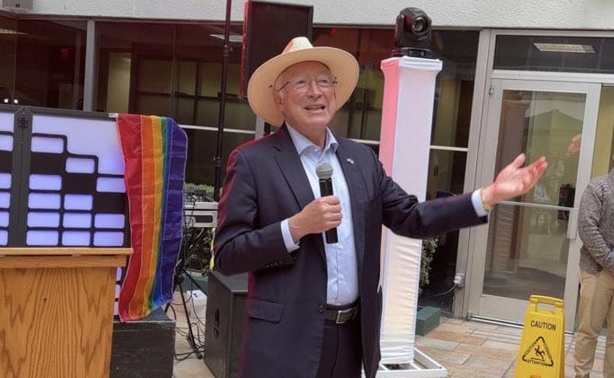 "Love is love": Embajador Ken Salazar celebra la diversidad sexual y de género antes de la marcha LGBT+ de CDMX