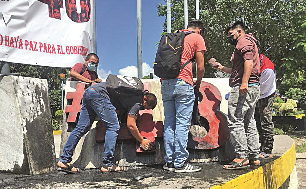 Normalistas de Guerrero se deslindan de choque