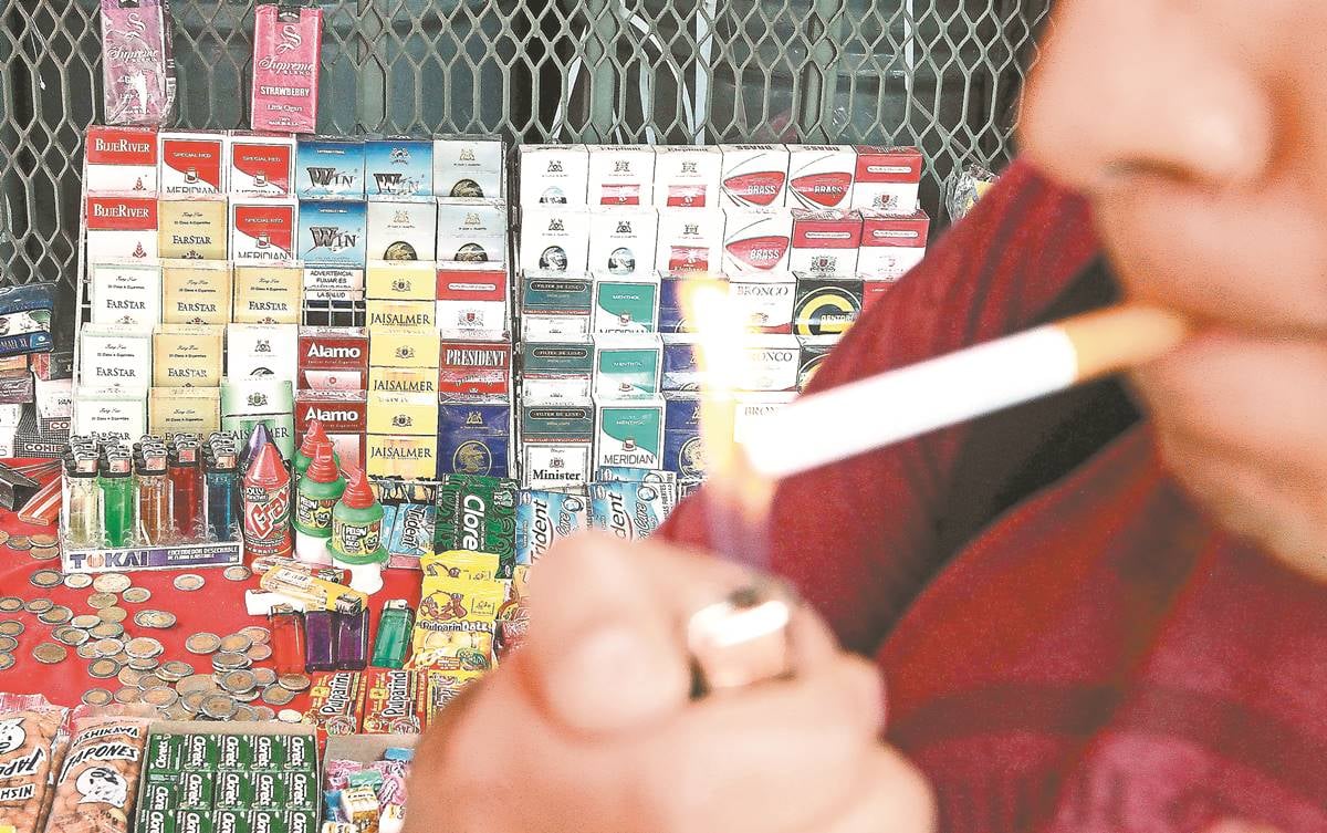 Cajetillas de cigarros tendrán nuevos pictogramas sobre riesgos a la salud, anuncia Secretaría de Salud