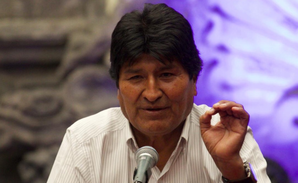 Legisladores de Morena analizan hacer la “vaquita” para Evo Morales