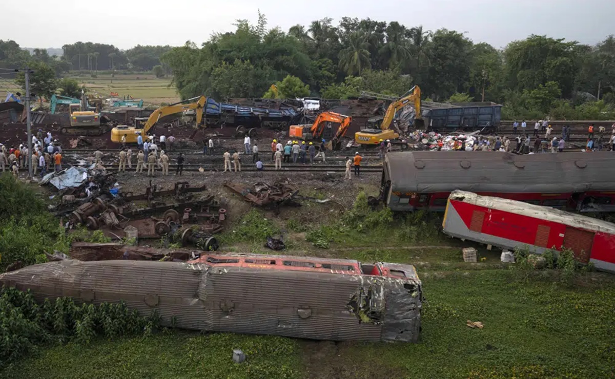 Falla en el sistema de señalización, la razón del accidente ferroviario en India que dejó 288 muertos
