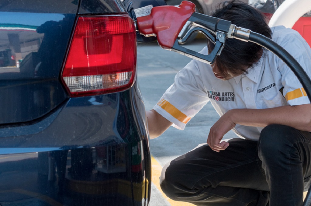 Tener neumáticos en buen estado ayuda a ahorrar gasolina 