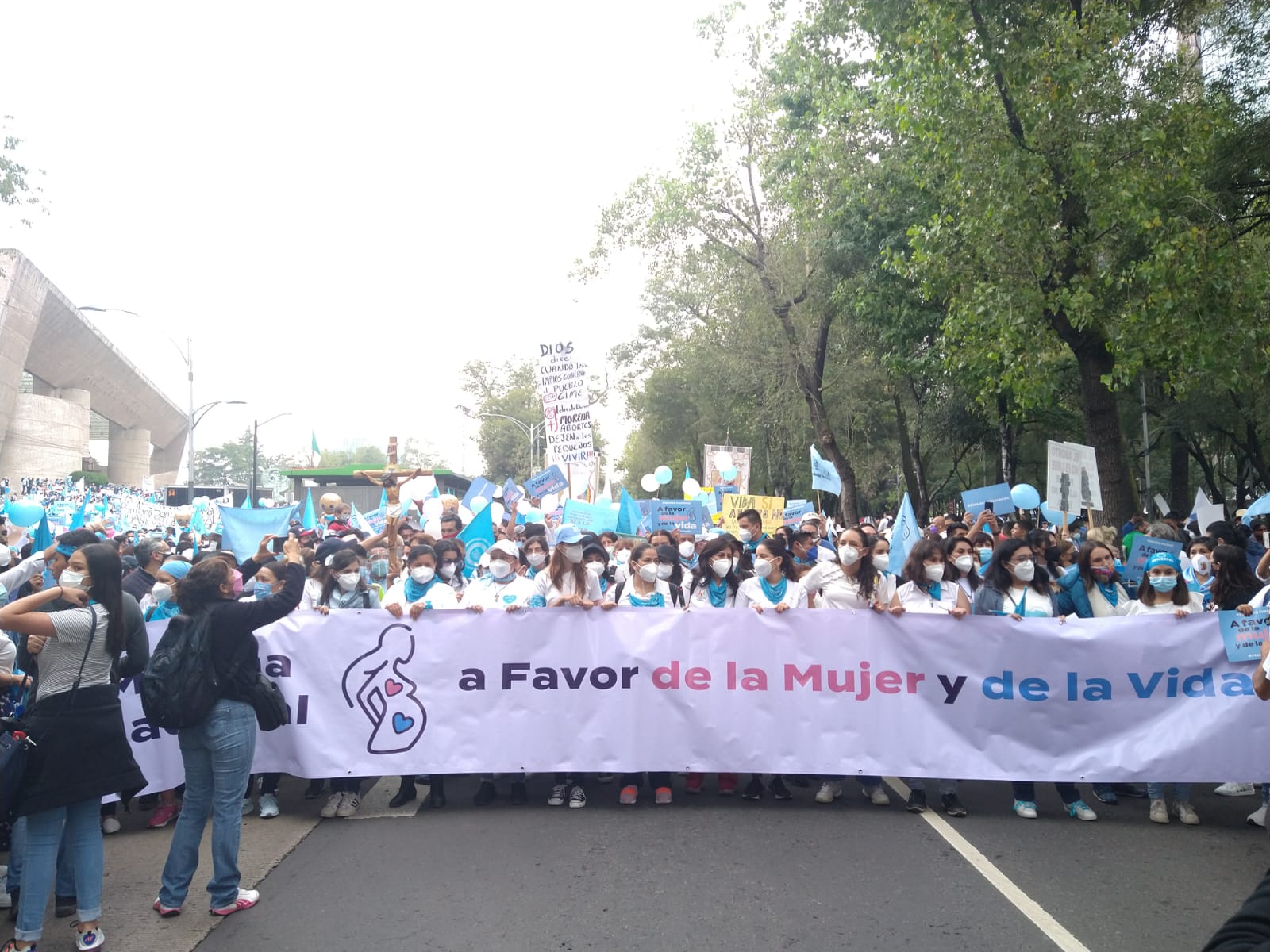 Durante marcha antiaborto realizan ultrasonido a menor embarazada