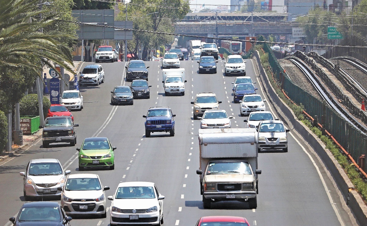 Autos con engomado rojo no circulan este miércoles, 17 de marzo