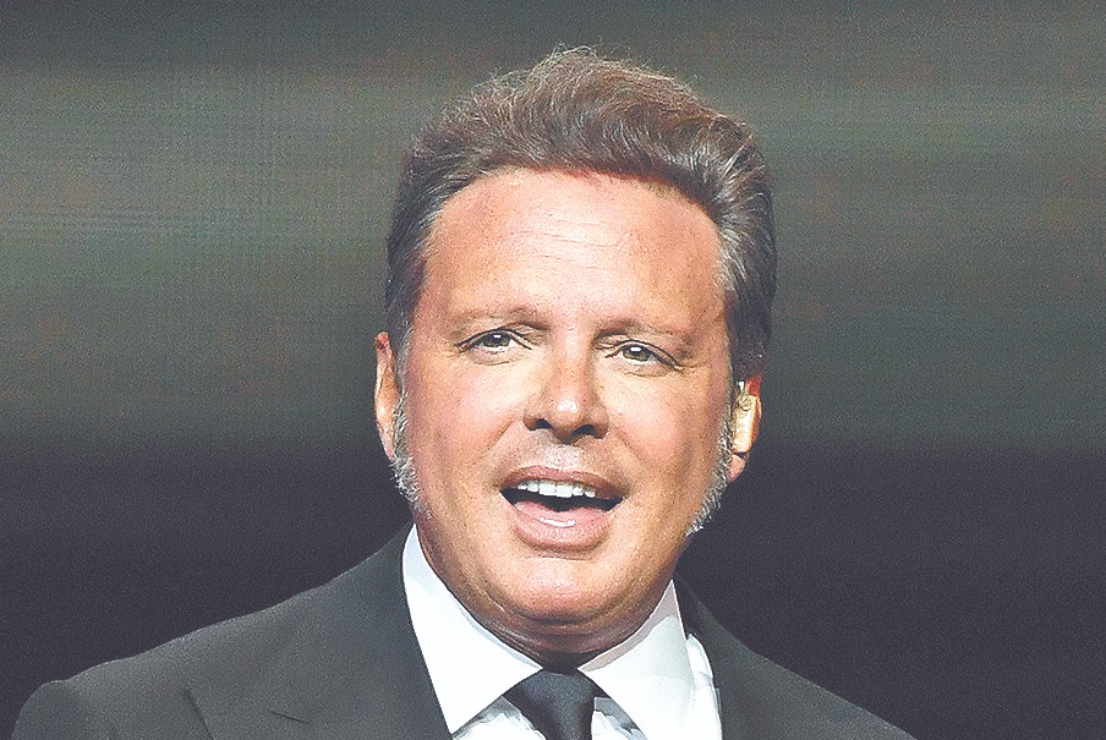 Luis Miguel anuncia regreso a la música y Paloma Cuevas celebra romántica