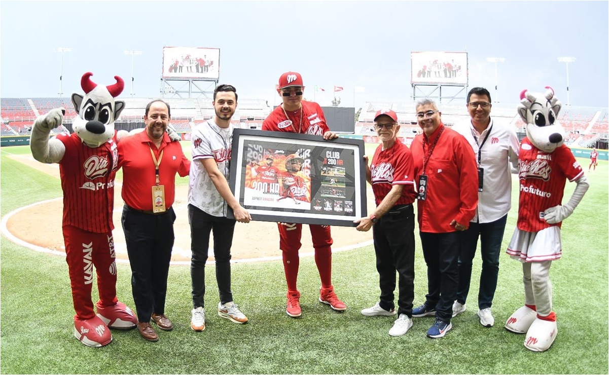 Japhet Amador llegó a los 200 cuadrangulares con Diablos Rojos