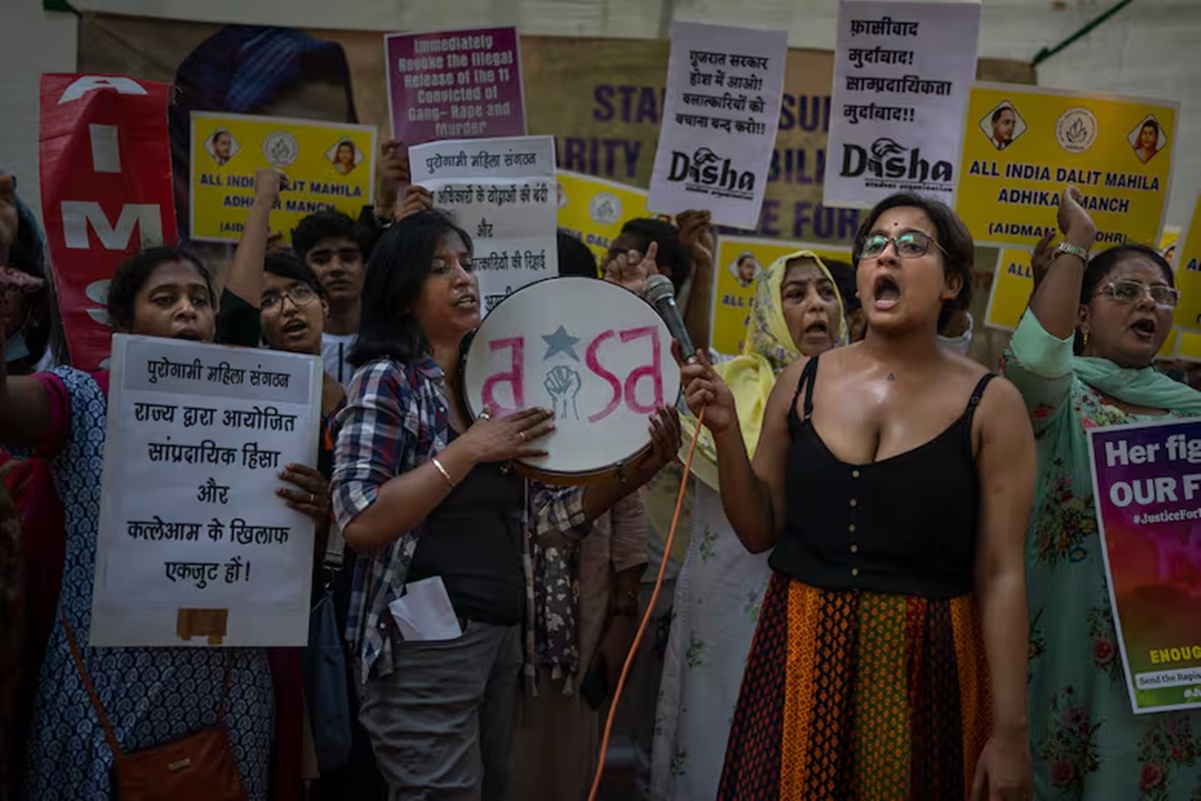 Horror en India: 7 hombres violan a bloguera de viajes y atacan a su pareja