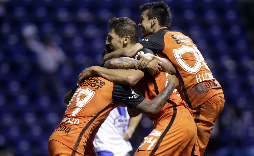 Pachuca rescata empate de último minuto en Puebla