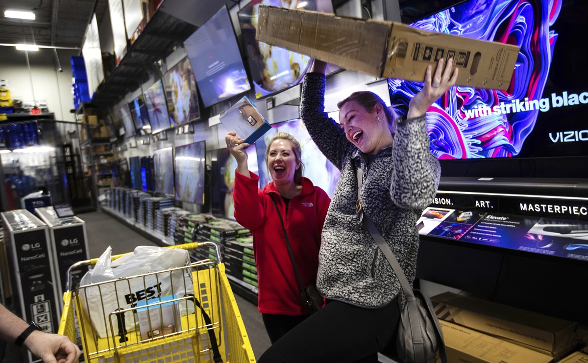 Tiendas físicas recuperan su protagonismo en el Black Friday