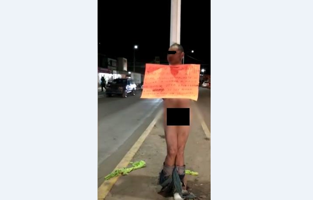 Desnudan y atan a un poste a presunto ladrón en Sonora