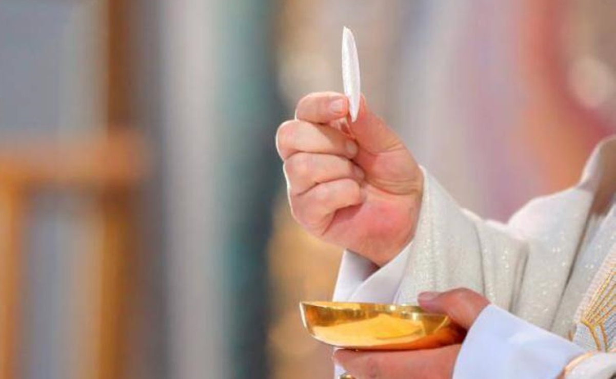 VIDEO. Sacerdote ofició misa borracho, se volvió viral y tuvo que renunciar