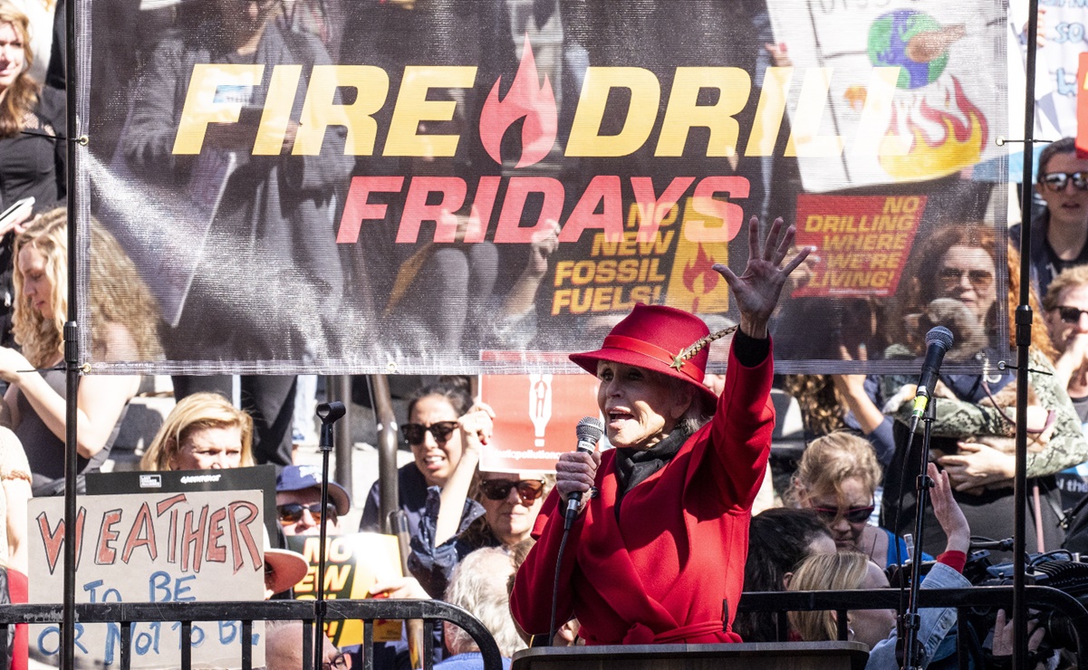 Jane Fonda y Joaquin Phoenix se manifiestan por el cuidado del medio ambiente en LA