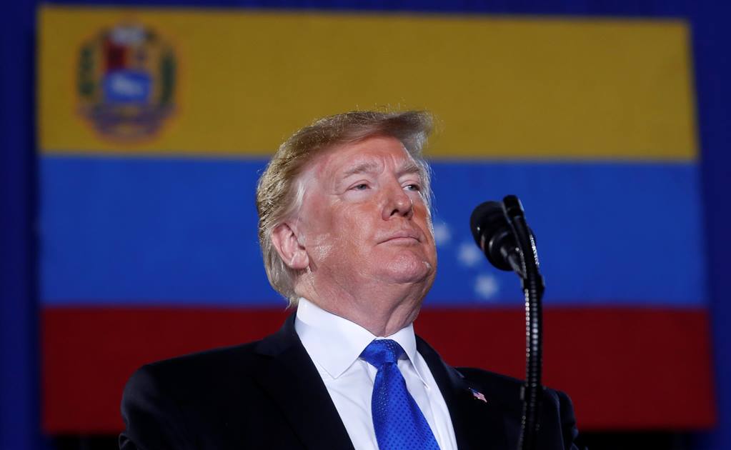 Senadores de EU piden a Trump otorgar protección temporal a venezolanos