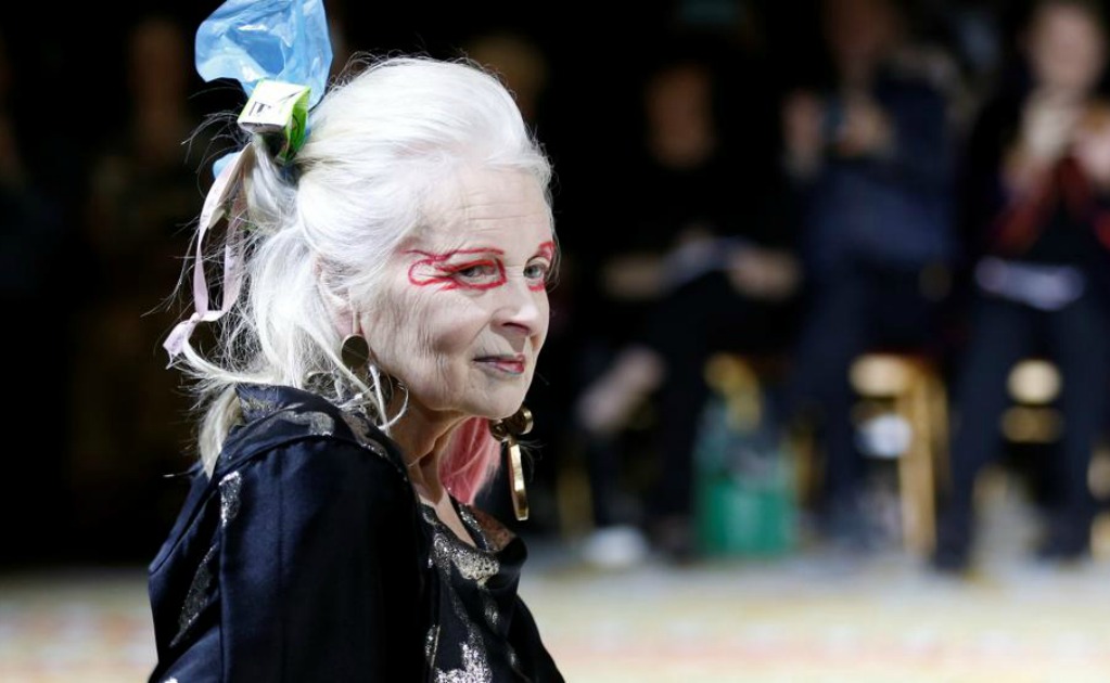 Vivienne Westwood desfila para su firma