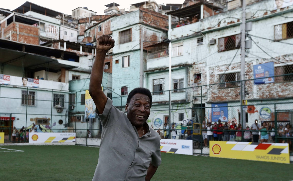 Pelé: de las canchas de tierra al único en ganar tres Mundiales