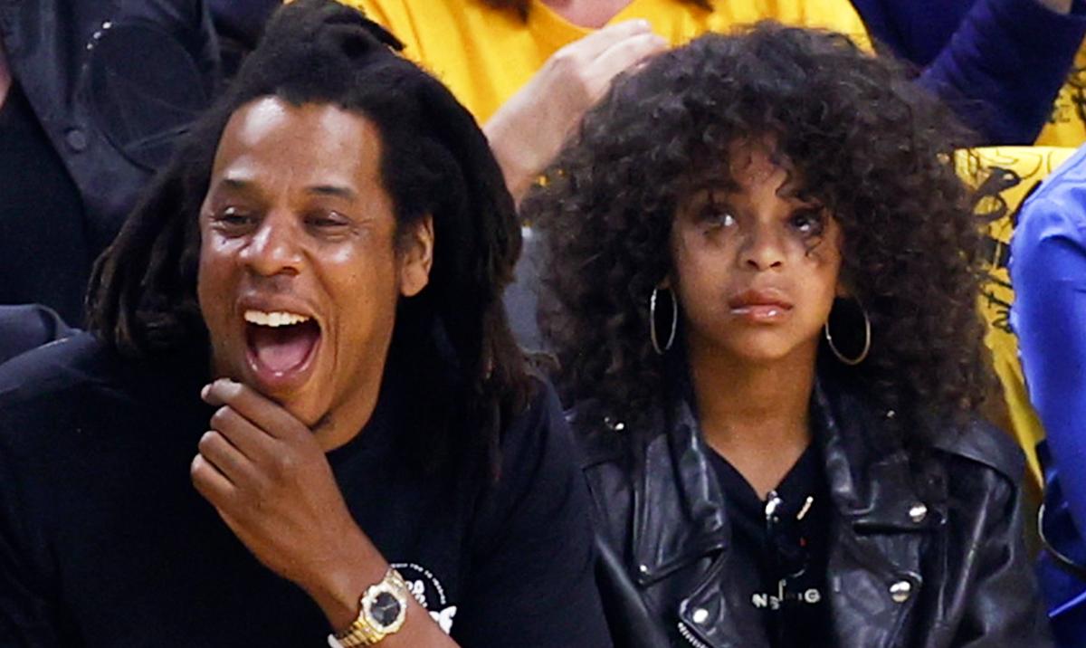 Blue Ivy, hija de Beyoncé, reaparece con gran estilo en las finales de la NBA