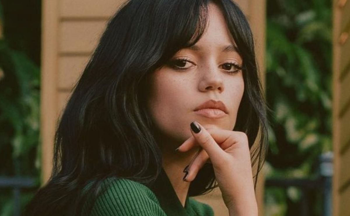 Jenna Ortega demuestra por qué es la actriz del momento con este osado “total black”