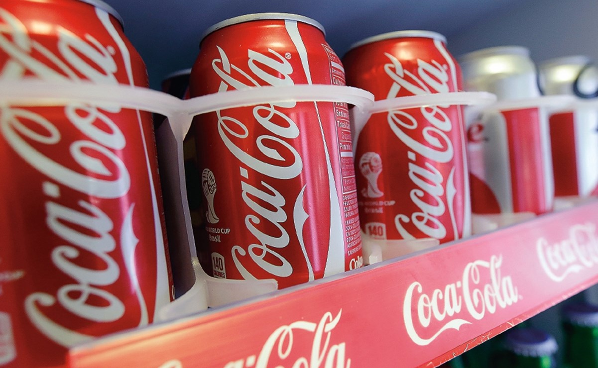 ¿Cómo identificar la Coca Cola "pirata" del refresco original?