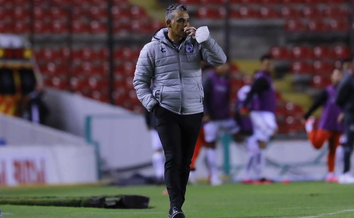 Héctor Altamirano consigue su primer triunfo como técnico del Querétaro
