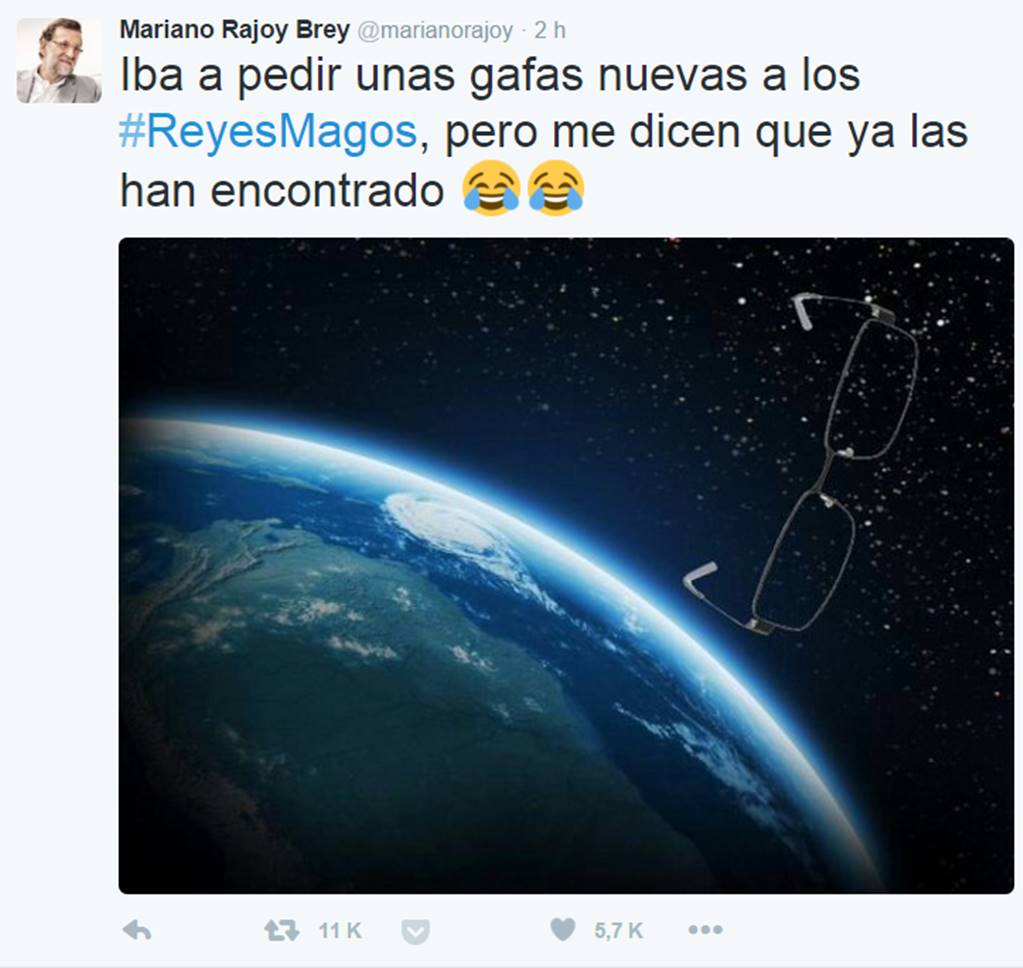Rajoy bromea en Twitter con la pérdida de sus gafas