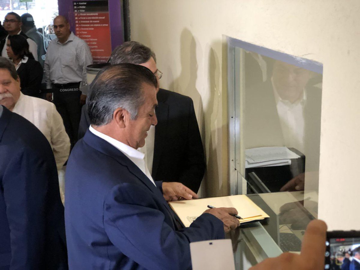 “El Bronco” notifica al Congreso de Nuevo León su regreso a la gubernatura