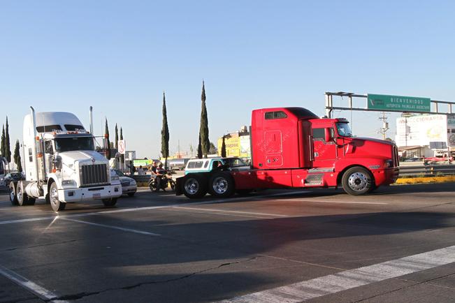 Transportistas acusan robos en Palmillas