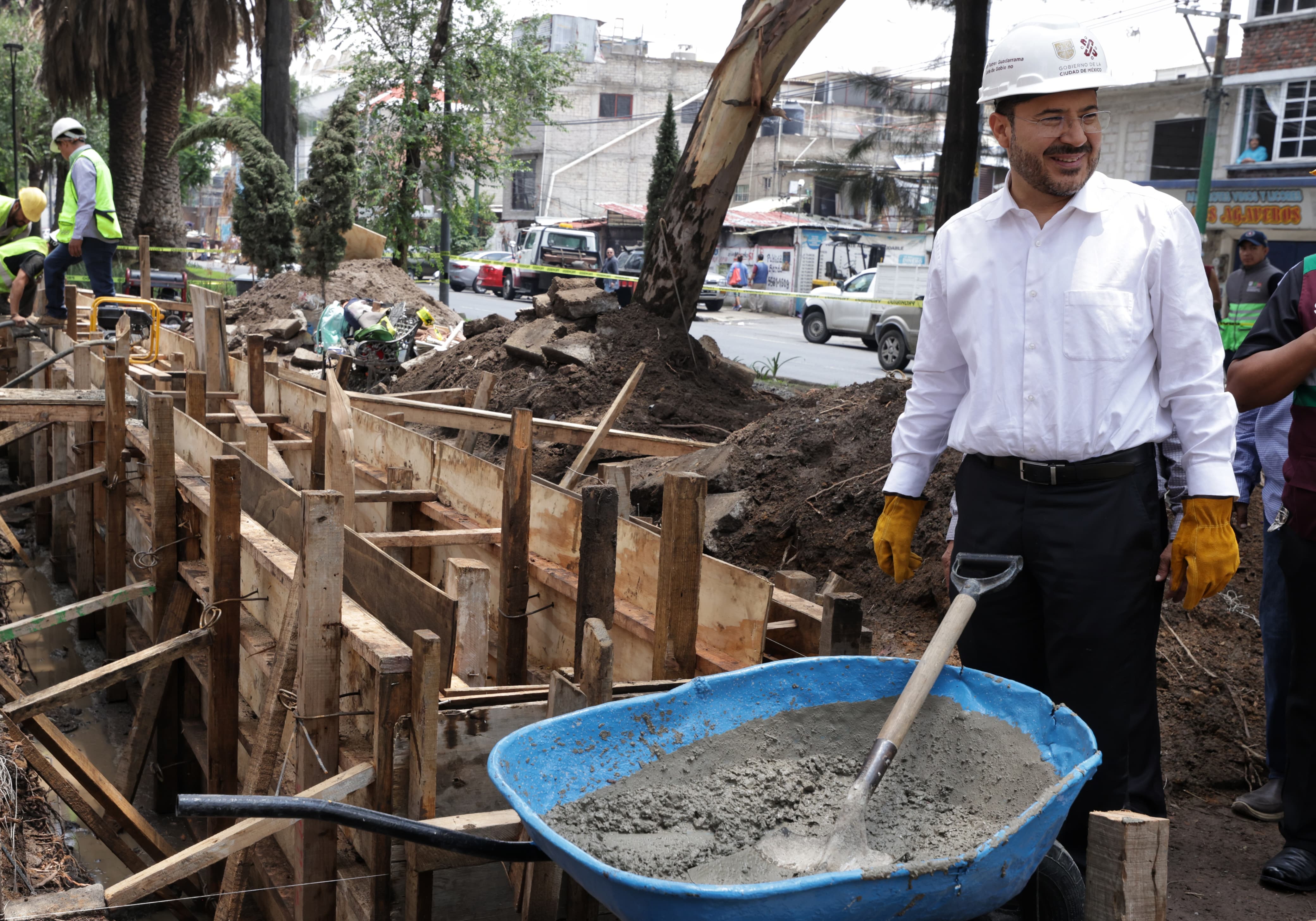 Martí Batres entrega obras de rehabilitación en Iztacalco cuya inversión asciende a 2 millones de pesos