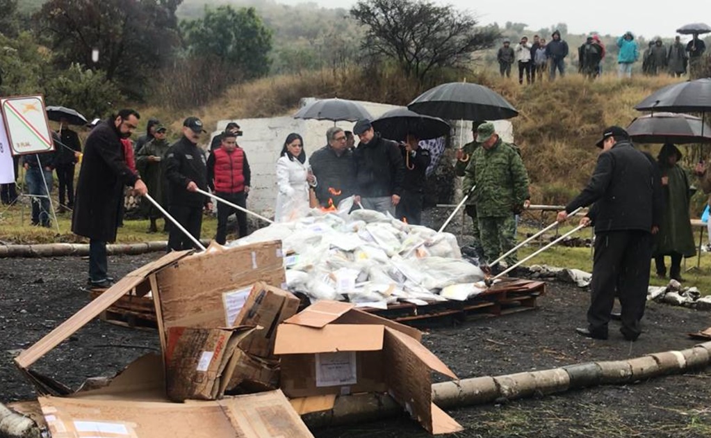 Autoridades capitalinas incineran 112 kilos de droga en Teotihuacán