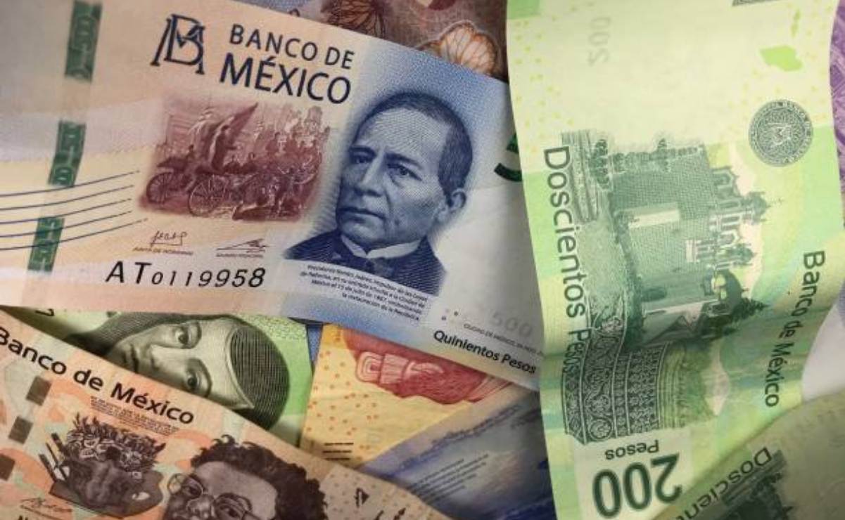 Superpeso es la divisa más depreciada a media jornada este martes