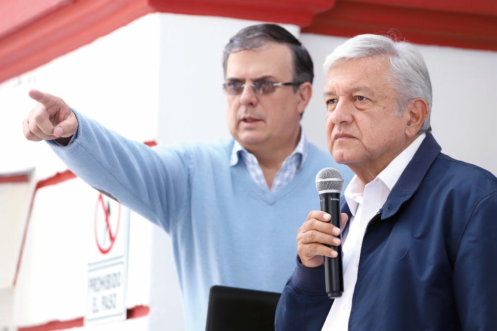 López Obrador pide a Trump finalizar negociación del TLCAN