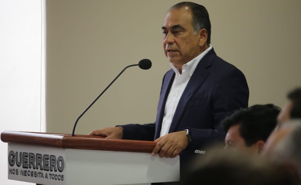 Gobernador de Guerrero pide ayuda a la SEP para pagar a maestros
