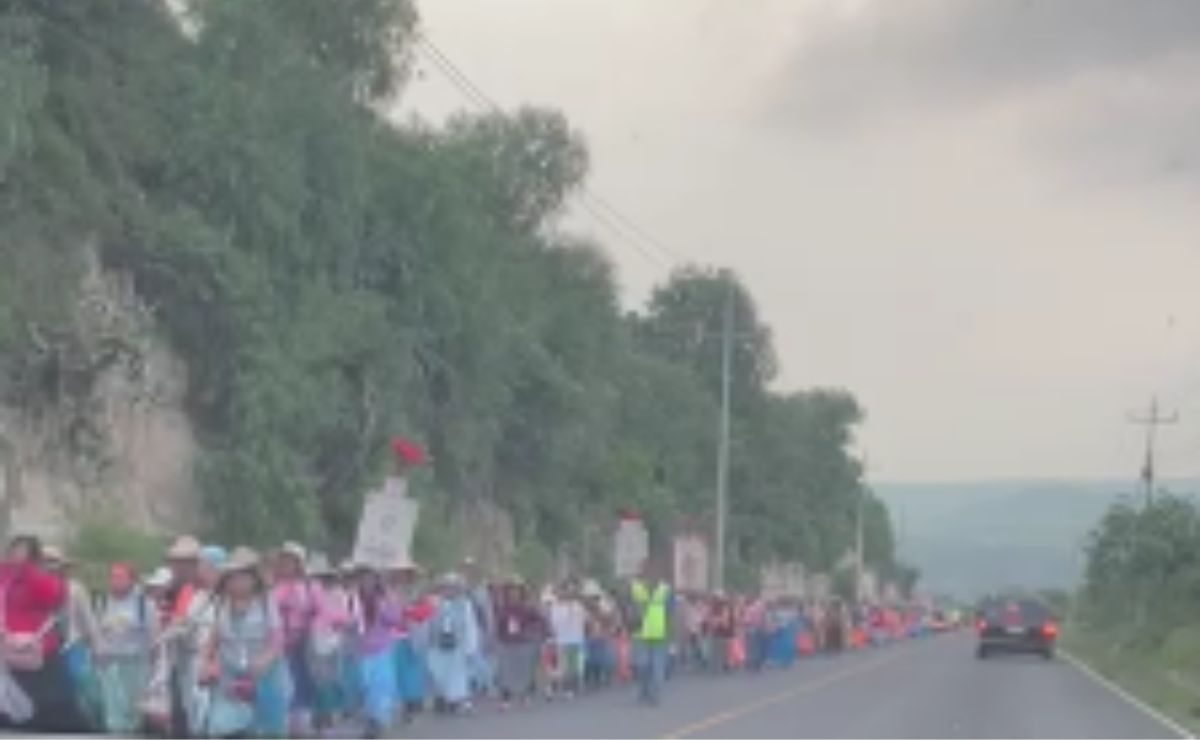 Arriban a Tepeji del Río, la peregrinación de miles de  mujeres procedente de Querétaro