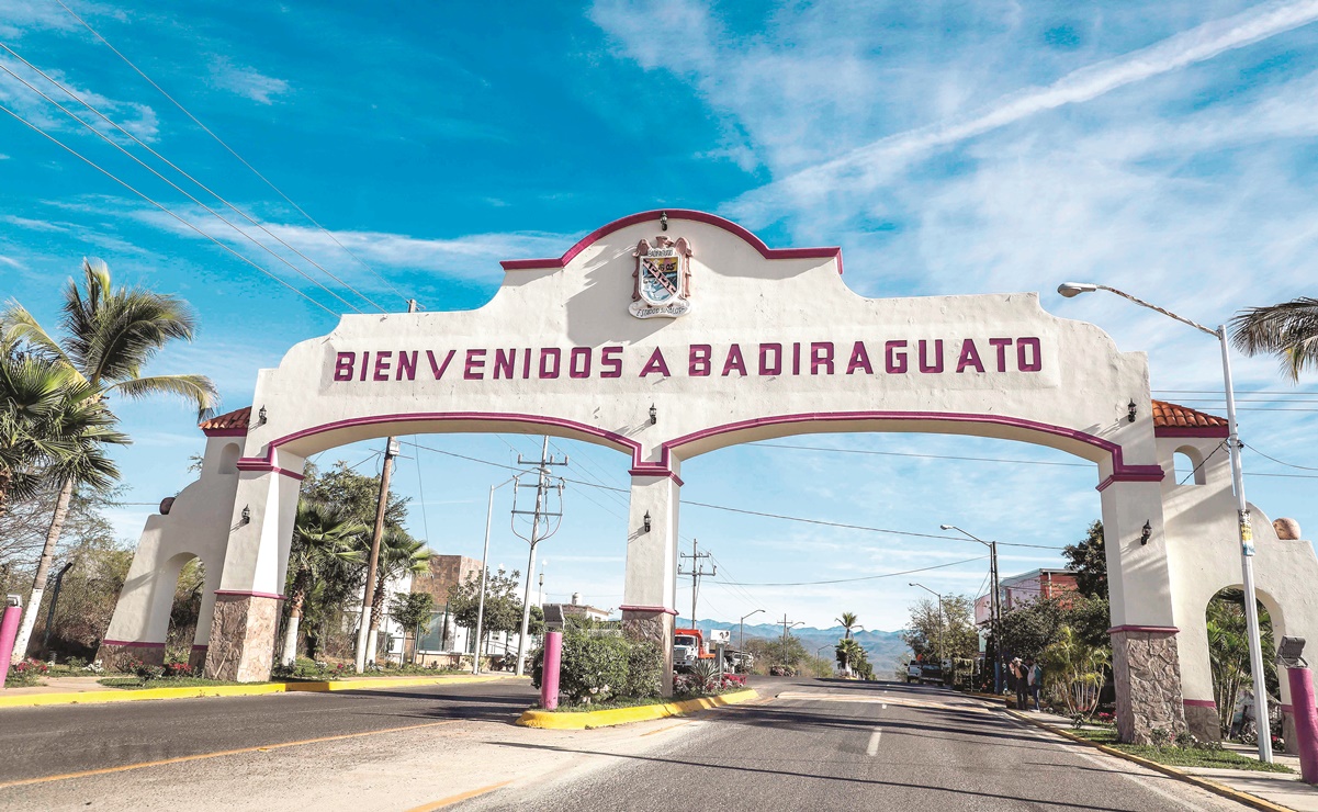 Anuncia AMLO más obras en el Triángulo Dorado, la tierra de "El Chapo"