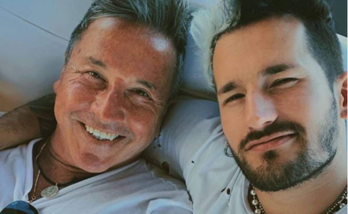 Foto de Ricardo Montaner besando a su hijo cuando era niño, desata polémica y una demanda