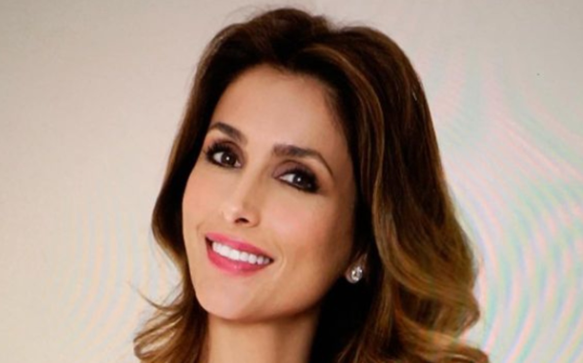 Paloma Cuevas recibe el verano con un sensual posado a sus 50 años