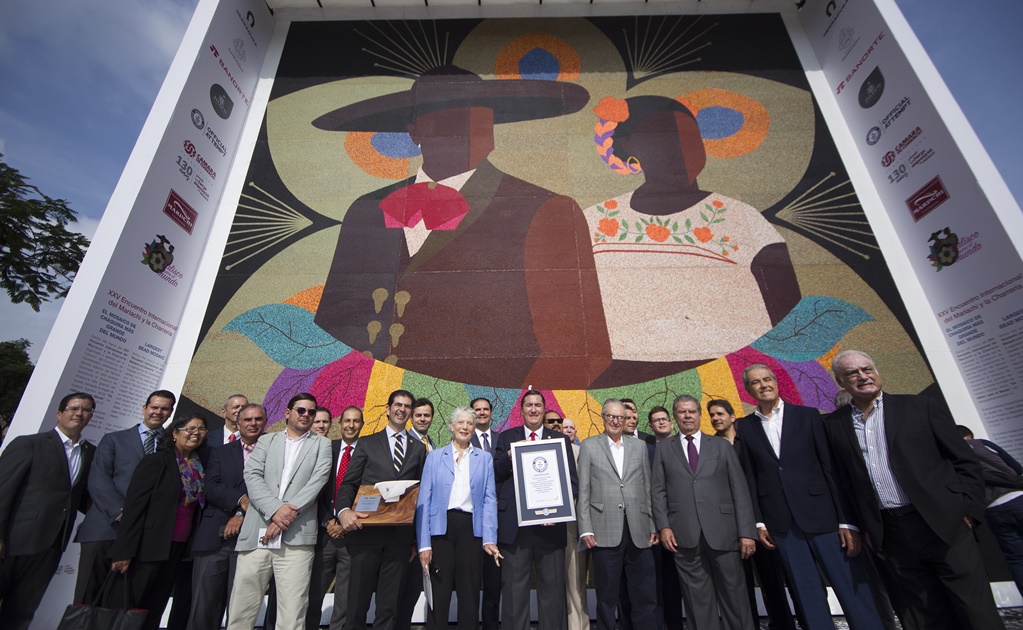 Mosaico de chaquira en Jalisco gana Guiness del más grande del mundo