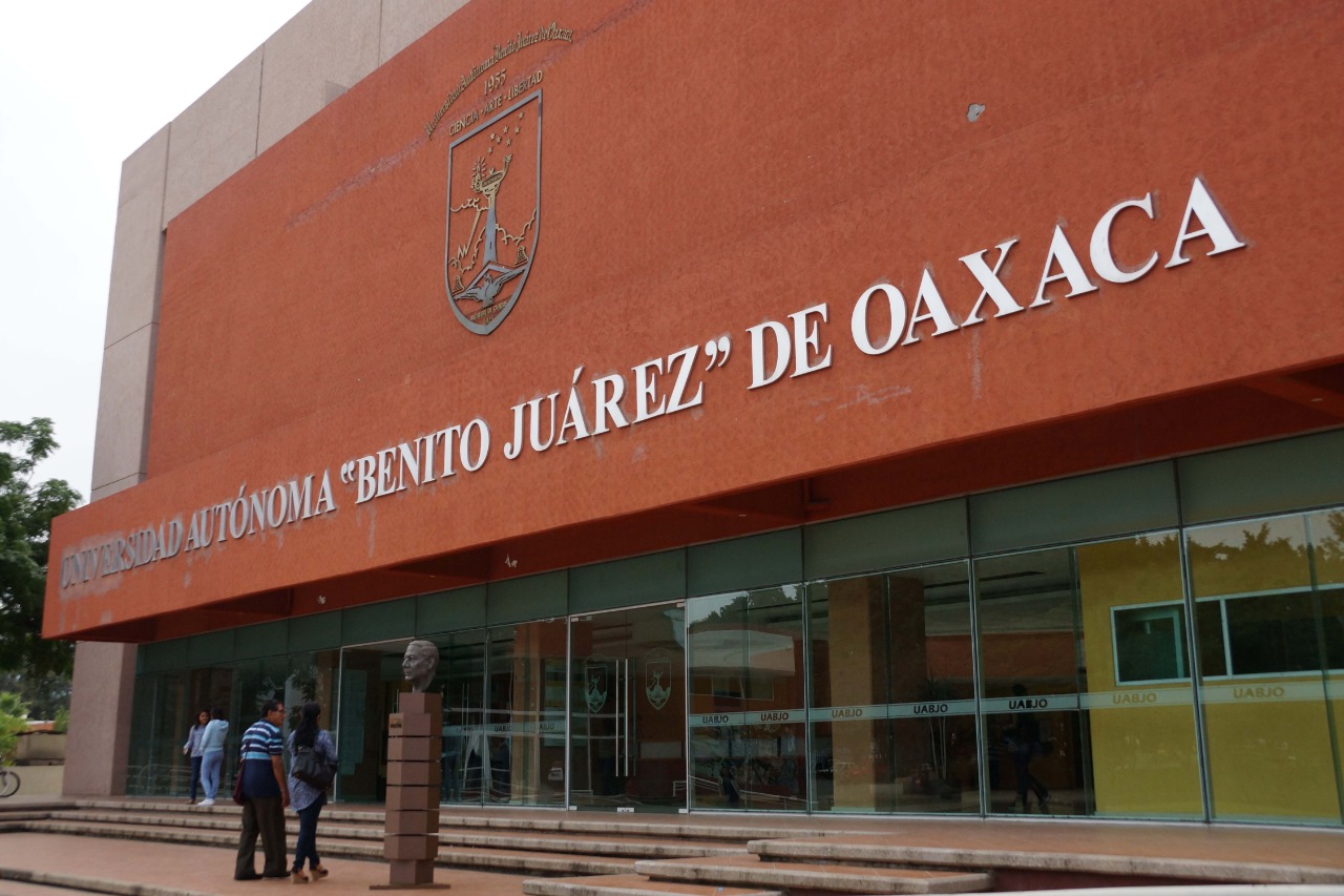 UABJO otorga perdón a líderes estudiantiles acusados de extorsión