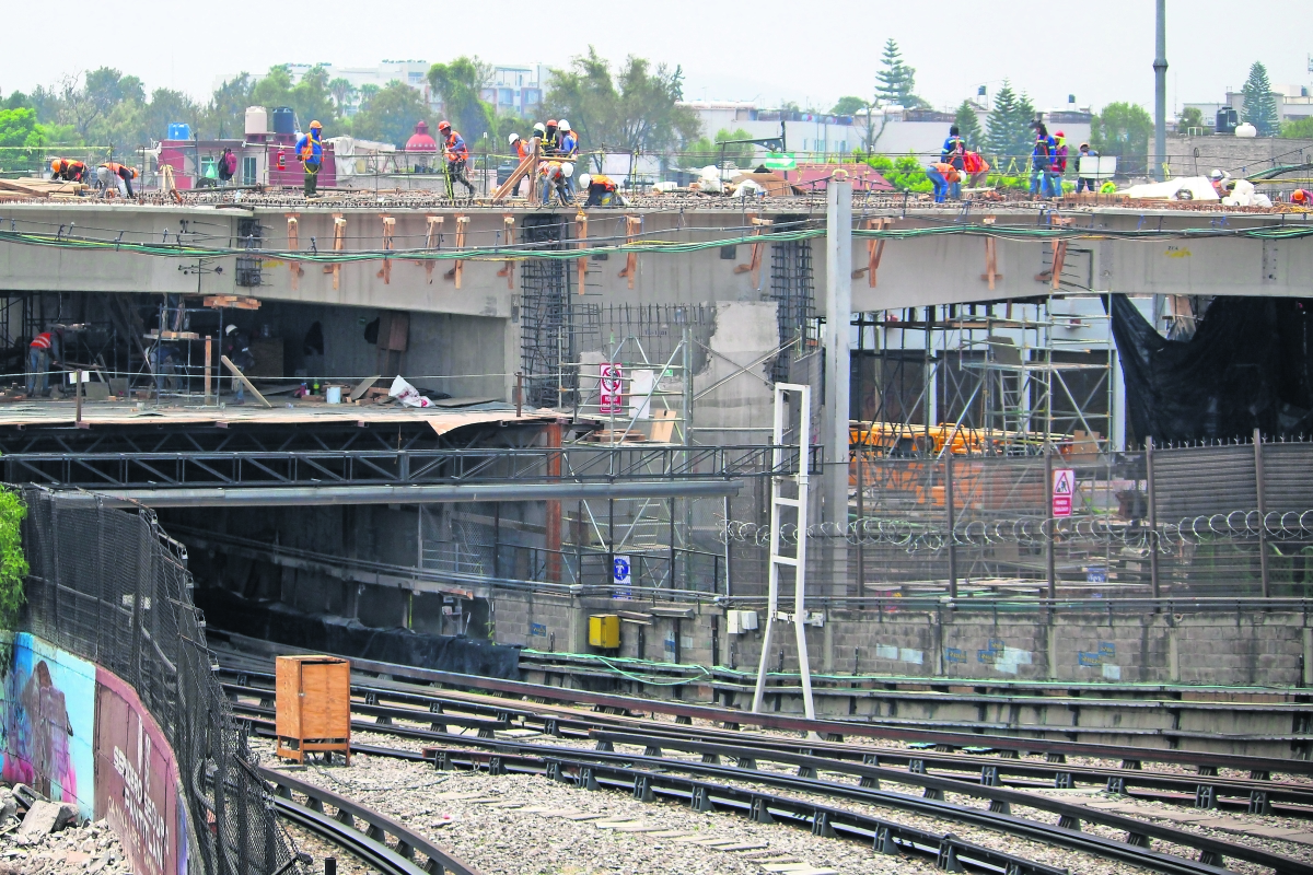 Terminan montaje de 31 trabes en el Metro Pantitlán