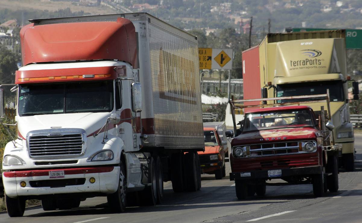 Piden "rectificar trazo" de la carretera México-Piedras Negras para evitar accidentes