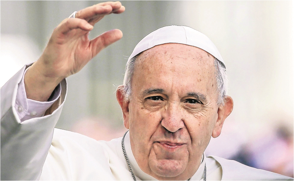 Papa Francisco pide terminar con muertes de migrantes en el Mediterráneo
