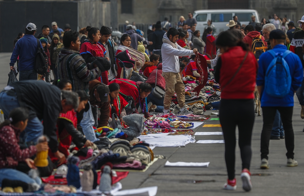 Justifica Cuauhtémoc operativo contra ambulantes en Zócalo