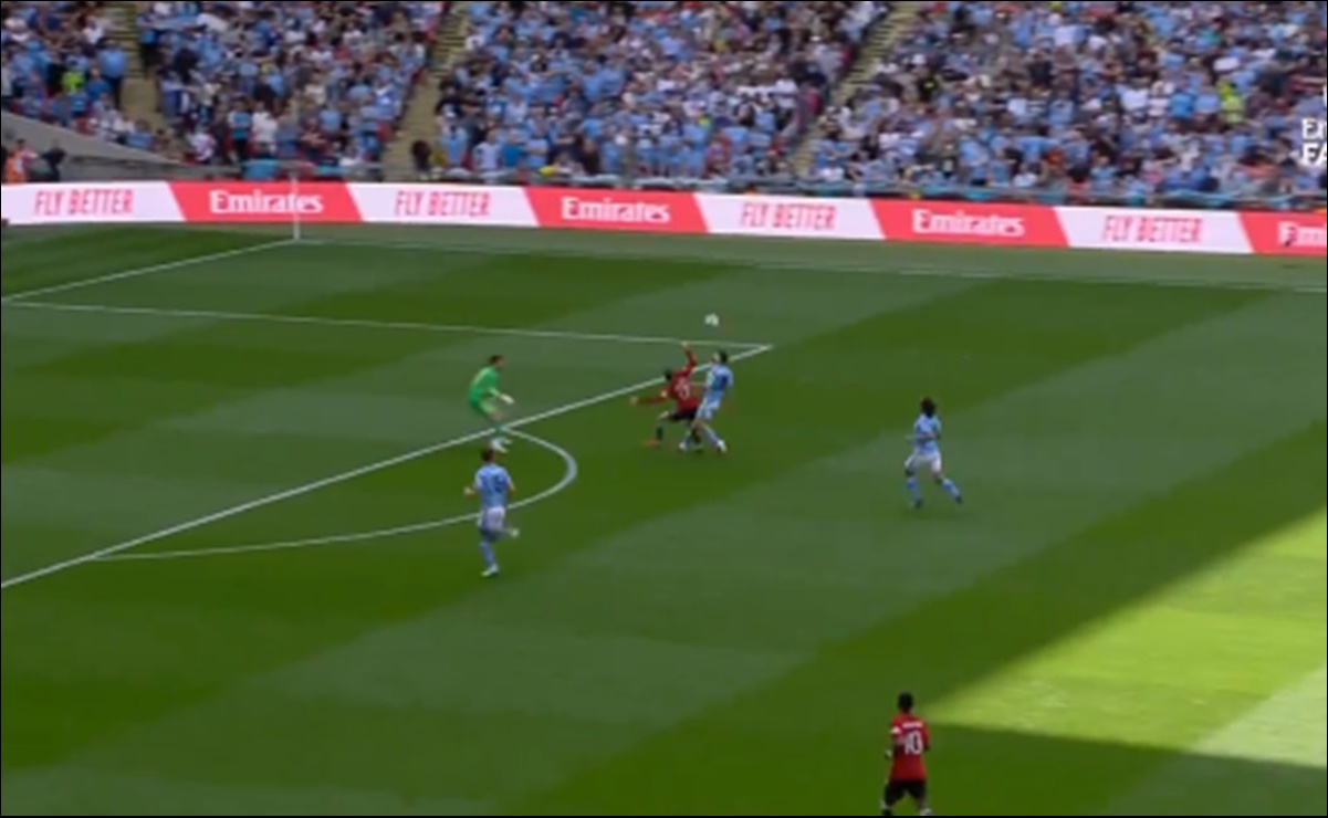 VIDEO: El insólito error del Manchester City que terminó en gol del United en la final de la FA Cup