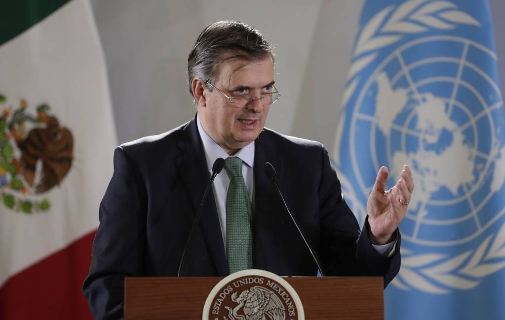 México trabaja con EU en tema migratorio, responde Ebrard a Trump