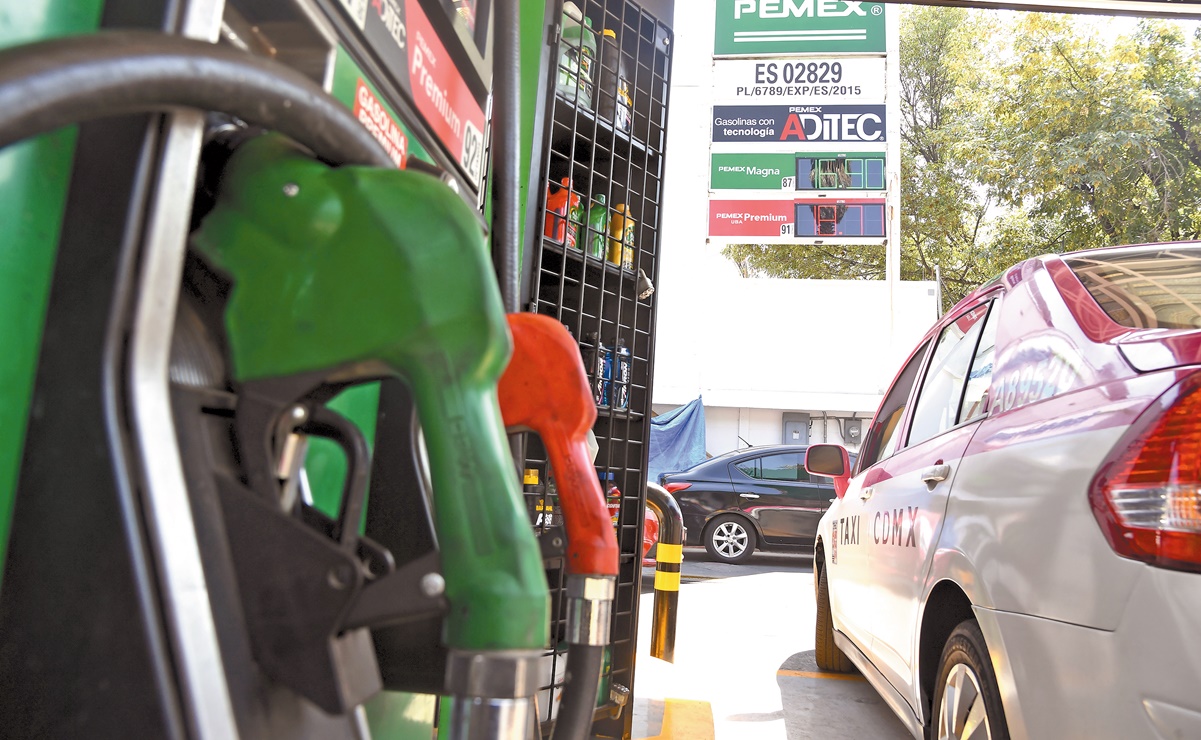 Sube la gasolina y baja el consumo; mexicanos cada vez le echan menos al tanque