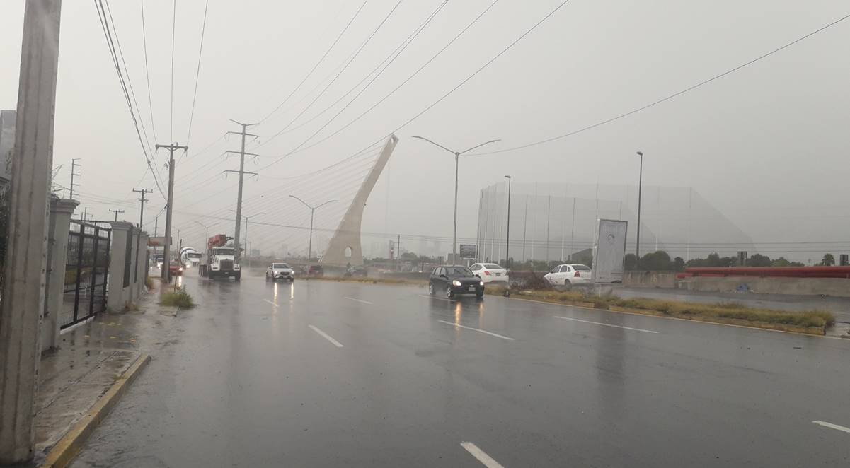Cierran tramo de 45 kilómetros en carretera Monterrey-Reynosa por inundaciones